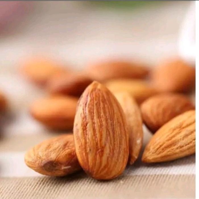 

SALE !!! ALMOND MENTAH BLUEDIAMOND UKURAN 27/30 250GR READYY