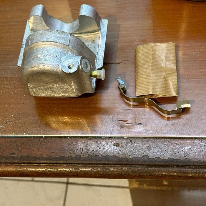 Menarik Fiat 4196644 Brake Caliper Fiat 124,124 Spider,125,850,850 Spider