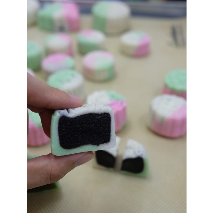 

SALE !!! PREMIX SNOW SKIN MOONCAKE 1 KG MERK TRANS READYY