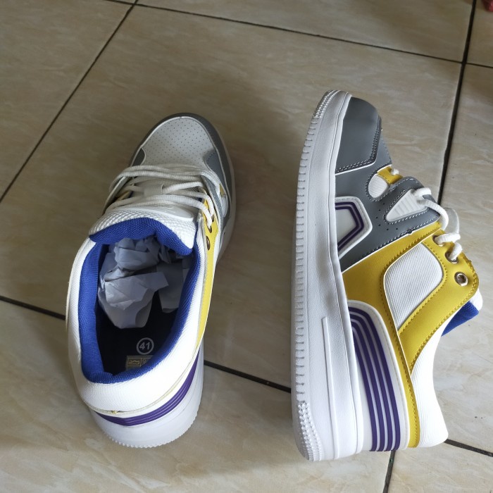 Sepatu Safety Sporty Sneakers 126 Ujung Besi Ringan