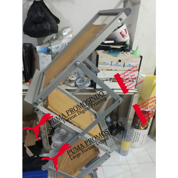 

BARANG TERLARIS rak brosur