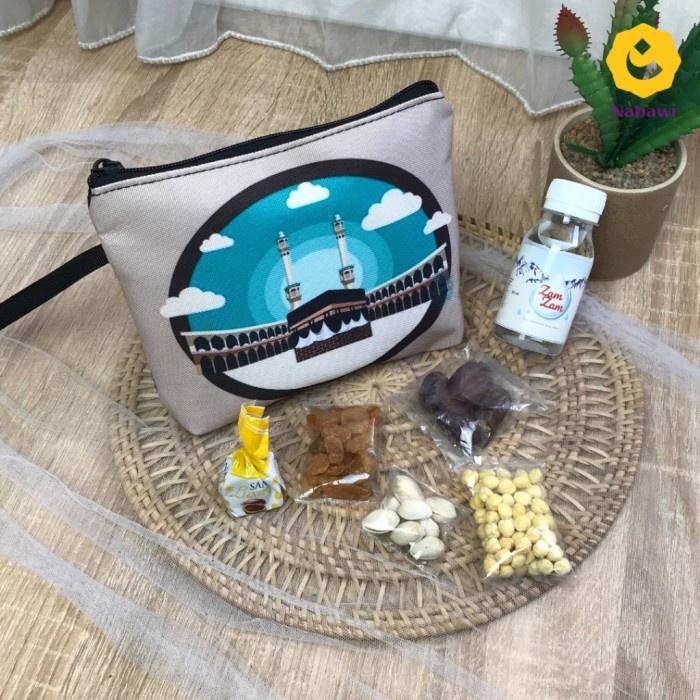 

Paket Hampers Pouch Oleh Oleh Haji Umroh Souvenir Makanan Khas Arab Plastik