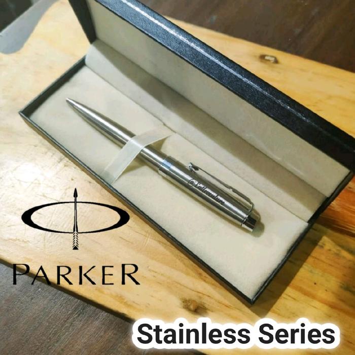 

Bollpoint Model Parker Stainless Series Exlusive Gratis Grafir Nama Pen Stationery Tulis Kode 1333