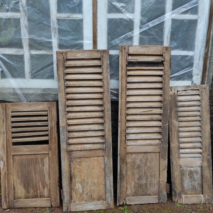 Top Hiasan Dinding Jendela Kuno Kayu