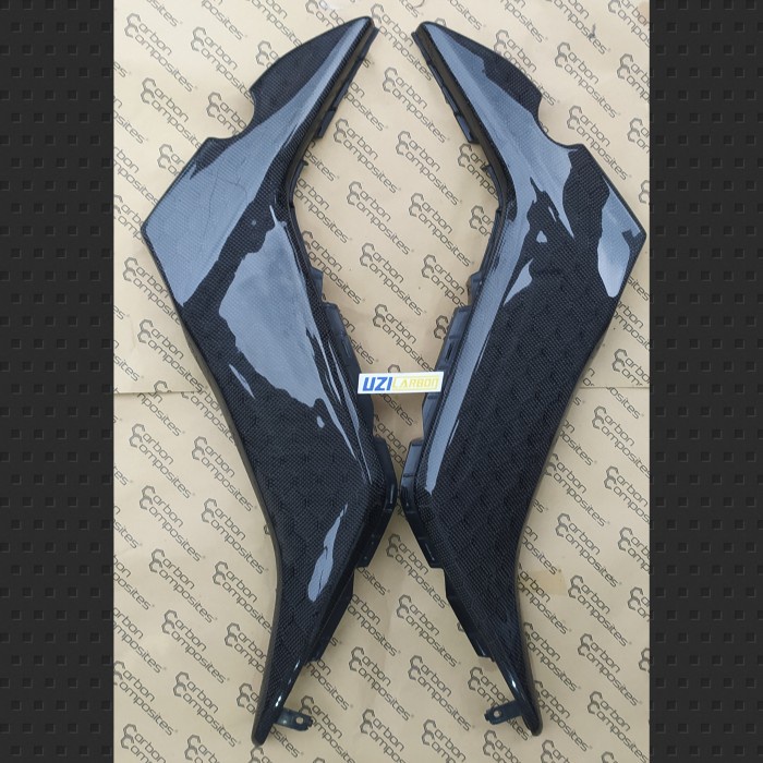 COVER SAYAP DEPAN MOLE SIDE YAMAHA GEAR 125 CARBON KEVLAR Kode 1179