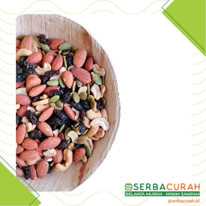 

Trail Mix Almond Cashew Pumpkin Seed Raisin 300 gr