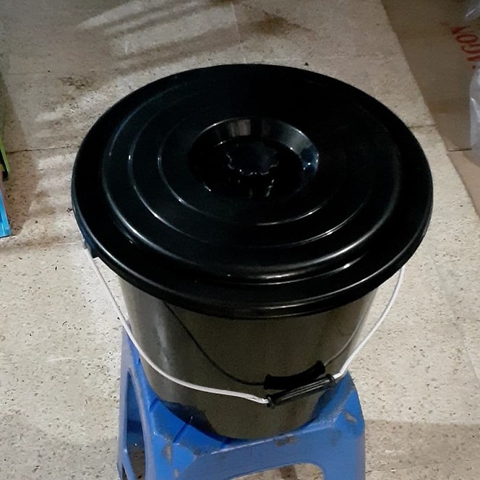 New Ember 6 galon tutup hitam/Ember 20 liter tutup Berkualitas