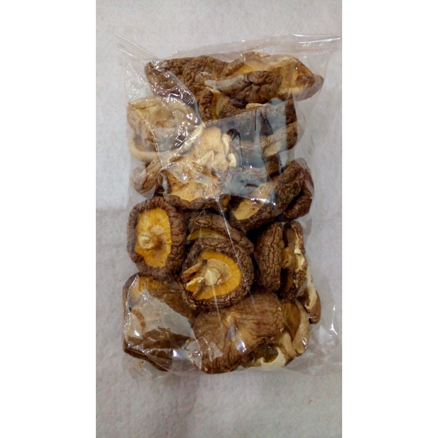 

Jamur Tungku Shitake RRC Loss 100gr /KMK Jamur Sitake Untuk Masak