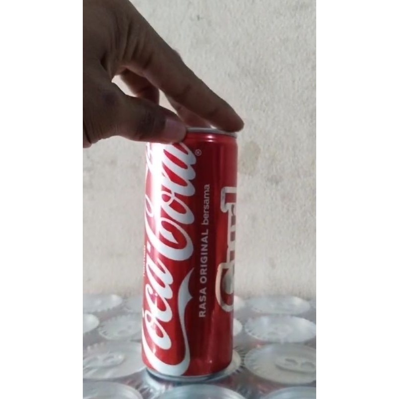 

Minuman Kaleng Sprite, Coca-cola, Coca-cola Zero, AW, Fanta KARTONAN/DUS 250ml