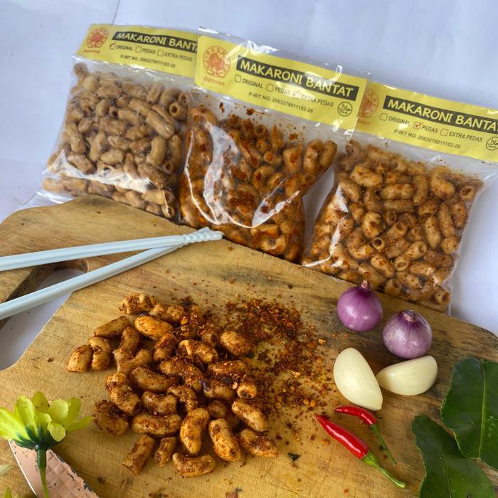 

PAKET RESELLER MAKARONI BANTET/KRIWIL KHAS TASIKMALAYA ISI 18PCS Food Snacks Pedas Makroni Macaroni