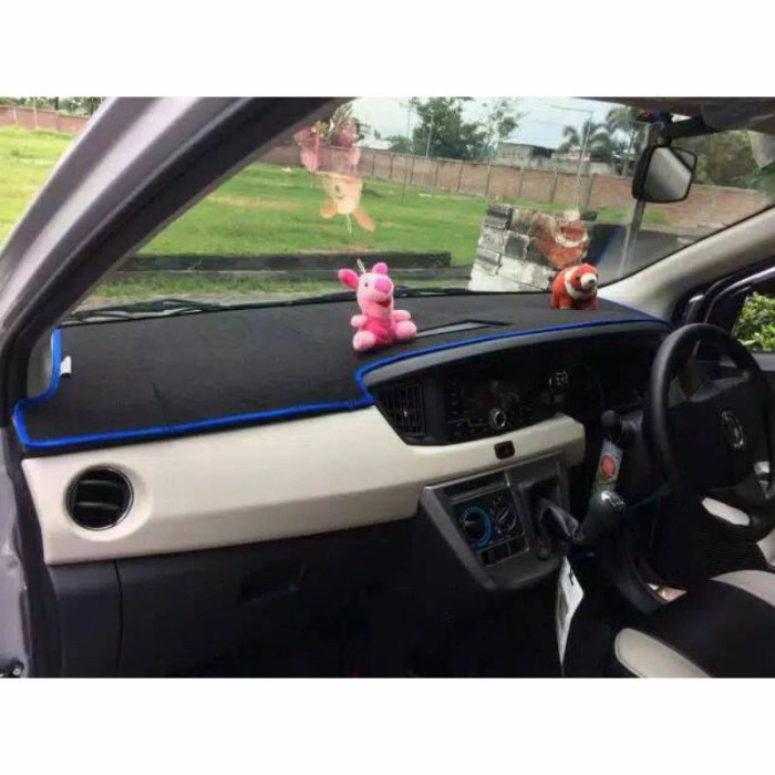 [Good] Cover Dashboard Mobil Calya / Sigra + Anti Slip