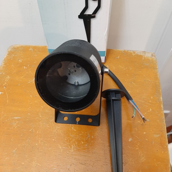 PREMIUM kap lampu taman mr16 zetalux