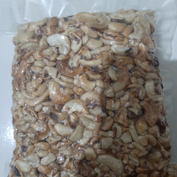 

kacang mede pecah kuning