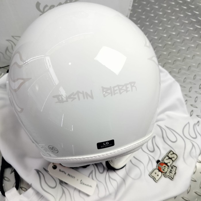 Helm Original Vespa X Justin Bieber