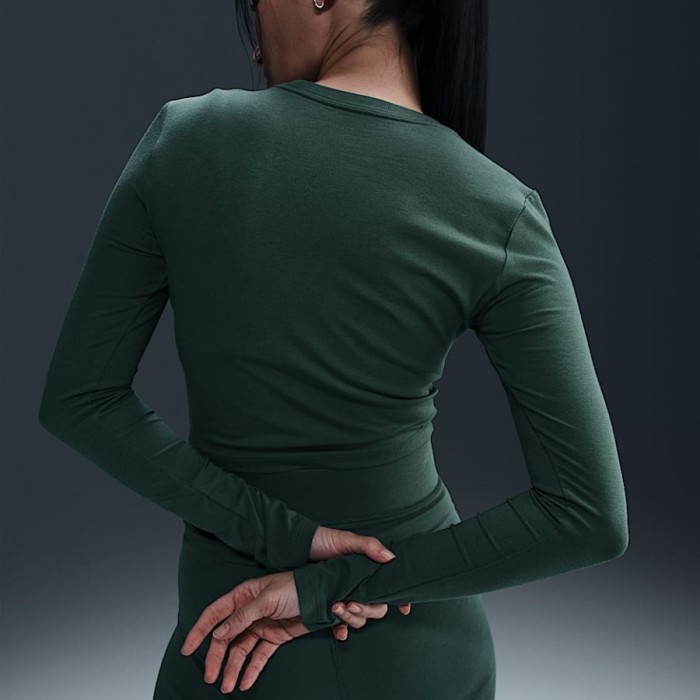Kaos Olahraga Lengan Panjang Wanita Nike Sportswear Chill Knit Long Sleeve Cropped Top Womens