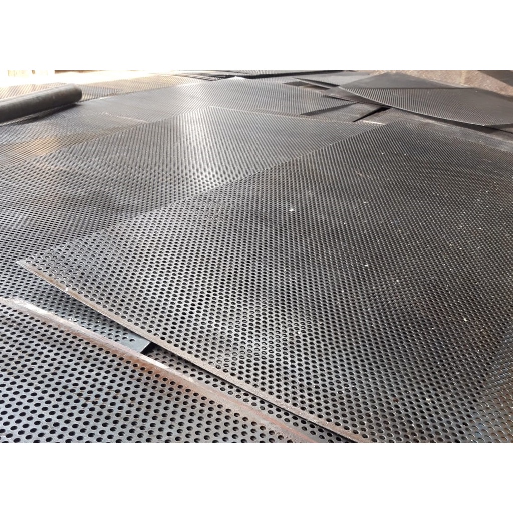 Plat Besi Lubang Bolong 12mm Tebal 2 mm / Perforated Plat (Ukuran 43 Cm x 110 Cm)