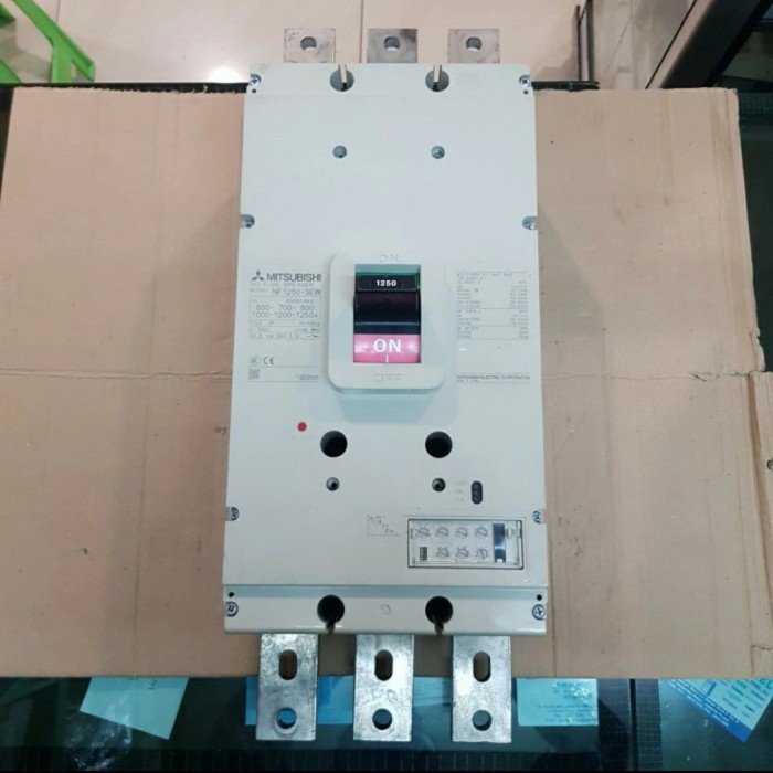 MCCB 3P 1250A NF1250-SEW MITSUBISHI NF1250SEW