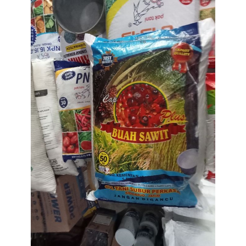{{ PUPUK NPK 16 16 16 ( 50 KG ) Ready}}