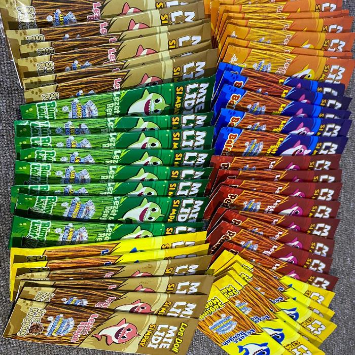 

Mie lidi terlaris isi 50 pcs mix rasa paket hemat Snack Cemilan