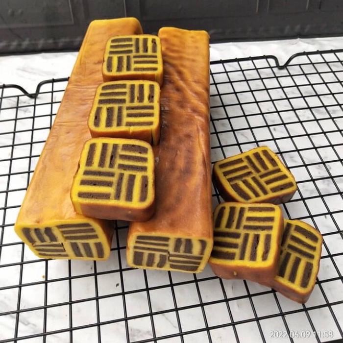 

Lapis legit Roll tikar premium