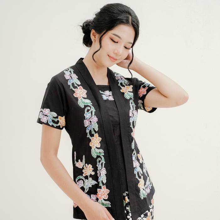 Kebaya Encim Batik Lengan Pendek - Hitam Terbaru
