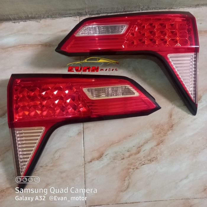 Lampu Reflektor Bagasi Honda Hrv (Bekas)