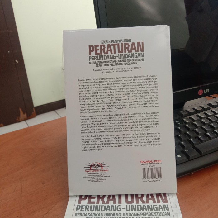 

Viral Buku Teknik Penyusunan Peraturan Perundang Undangan - Wicipto Setiadi Packing Aman
