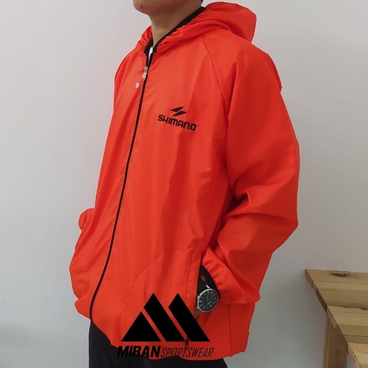 PROMO / Jaket Olahraga Parasut Pria Wanita Jumbo Ukuran Besar XXXL LD 120 125 Jaket Olahraga Hijab