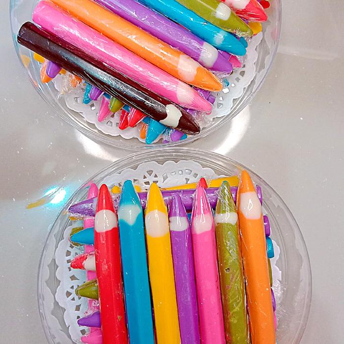 

Coklat karakter pensil warna coklat bentuk sendok Chocolate Snack Cokelat