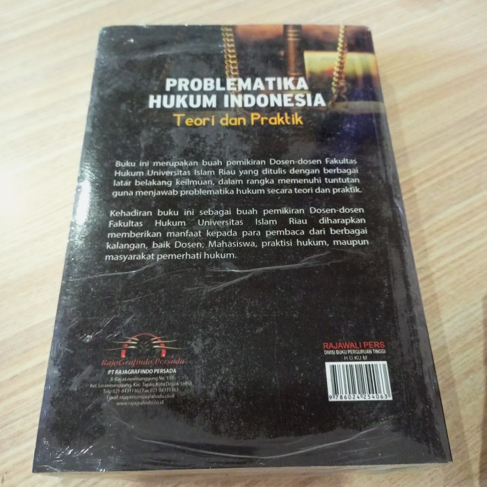 

SALE !!! BUKU PROBLEMATIKA HUKUM INDONESIA TEORI DAN PRAKTIK PROF SYAFRINALDI READYY
