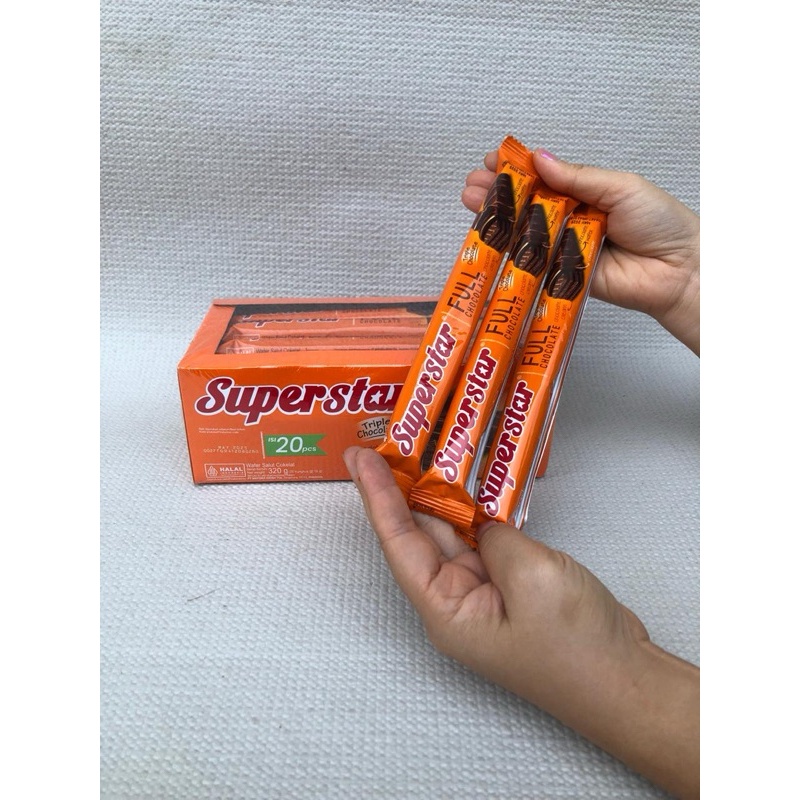 

A Superstar Regular Triple Chocolate 1Box Isi 20Pcs