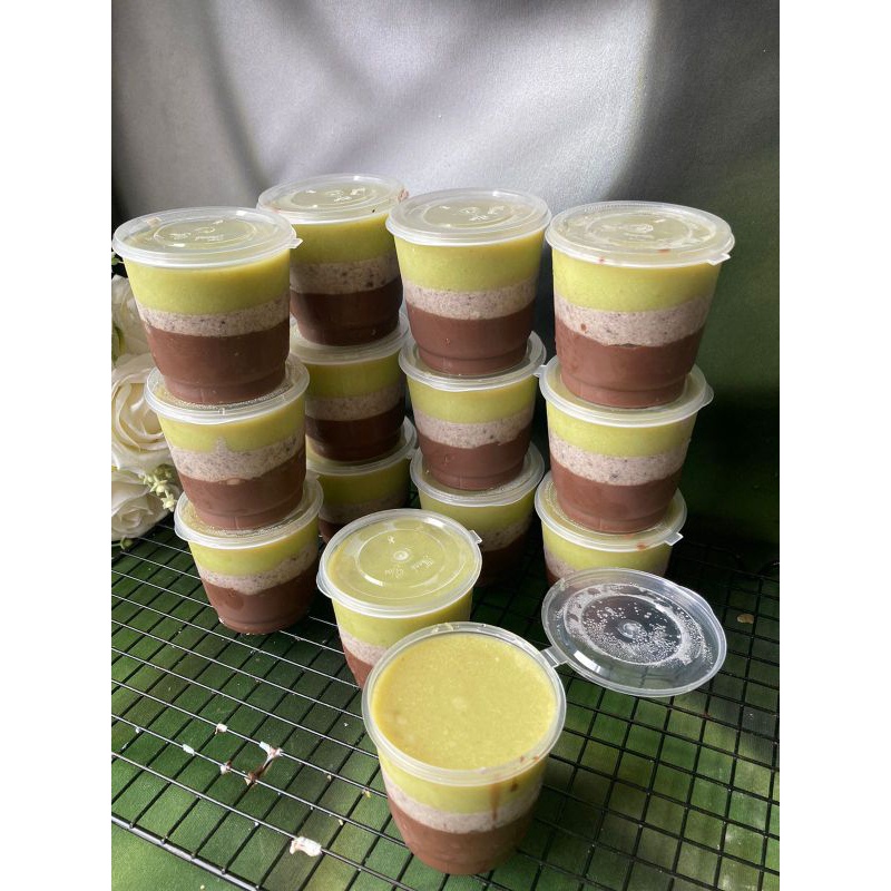 

A Puding Cup Alpukat Coklat (150Ml) Isi 6 Cup