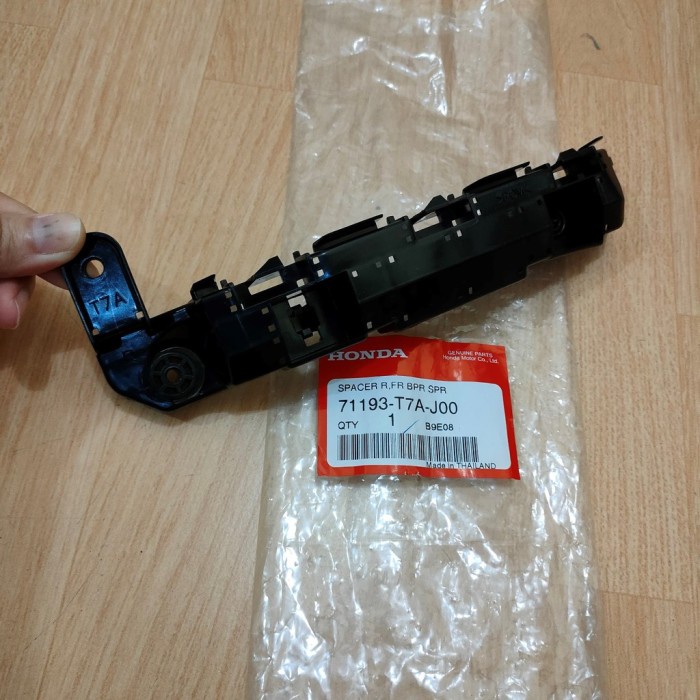 Breket / Bracket Bumper Depan Honda HRV 2015-2019 Genuine