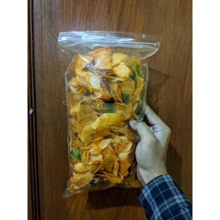 

Keripik Singkong Lengket Pedas Manis 1Kg