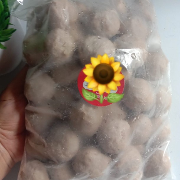 

Lezat- bakso sapi Wagyu home Made premium/super, halus-bakso tanggung isi 50