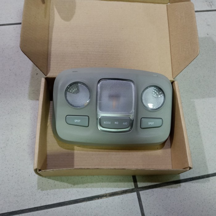 lampu plafon avanza 2012-2020