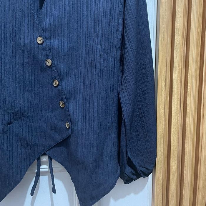 (Expert) IKKO. Zaura Blouse Atasan Wanita Cardigan Blazer Kancing Polos Casual