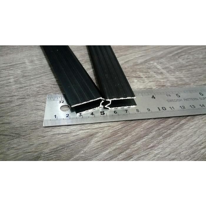 List Alumunium "U" Hitam - 150cm