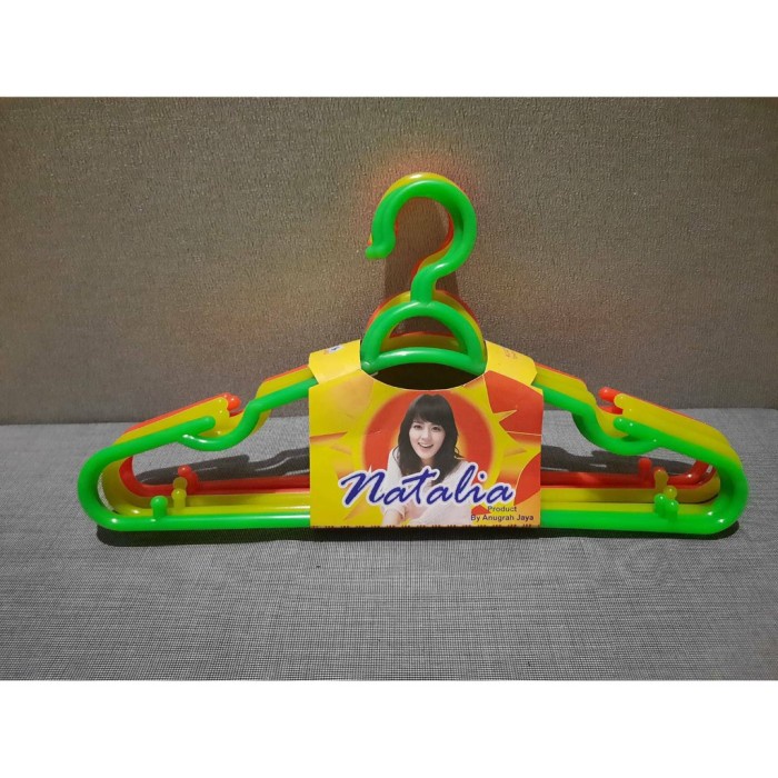 Hanger baju plastik / Gantungan baju plastik / Hanger warna /