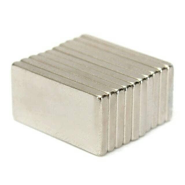 

magnet neodymium kotak uk 20x10x1,5 strong magnet