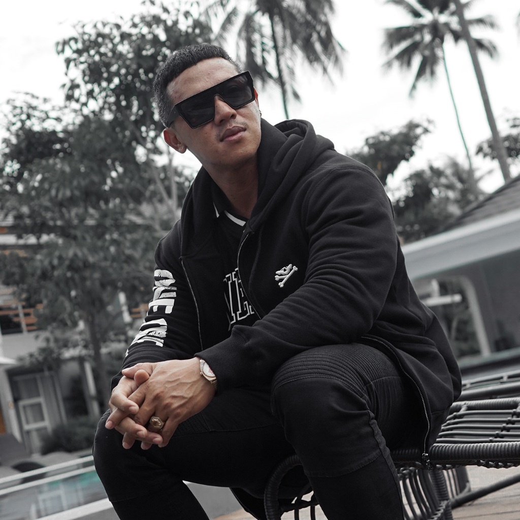 Oneonenine Ksr Zipper Hoodie Clutch Black Series - Sweater Pria Sablon Ritsleting