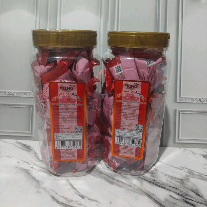 

Kuliner.Kita D'King Almond Chocoberry Lapis Strawberry 2 Toples