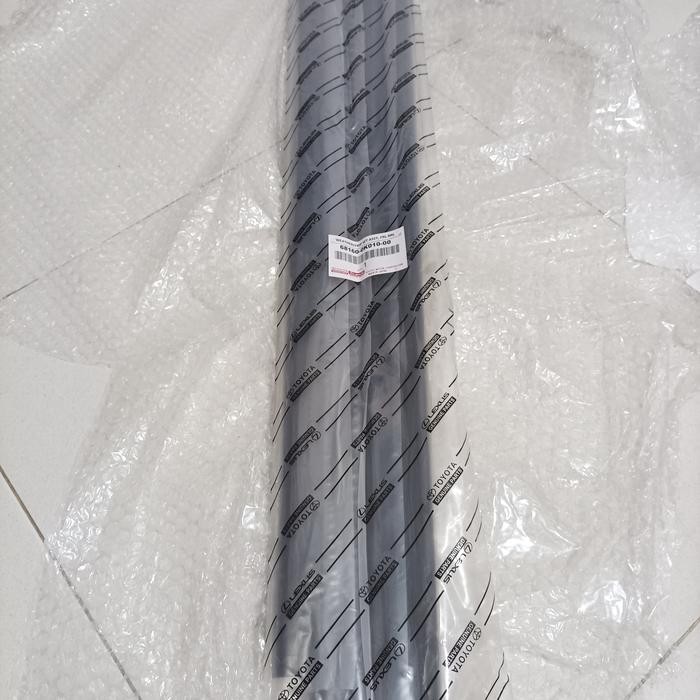 Karet Pelipit Kaca Luar Pelipit Pintu Kaca Luar Fortuner 2005 - 2015