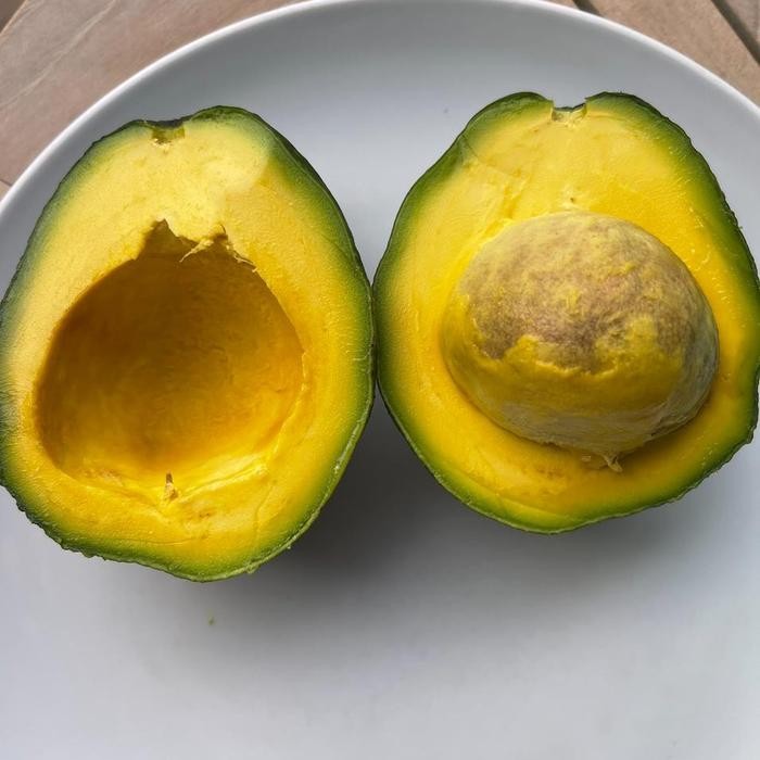 

BisaInstan- Alpukat alpukat papua alpukat mentega - 1kg
