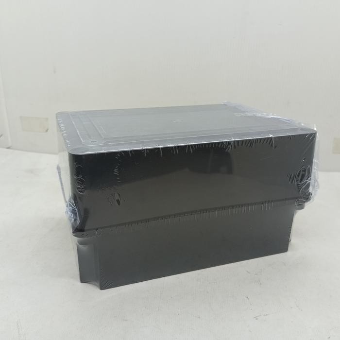 DORADOS DURADUS PLASTIK MASKO 220 X 150 X 120 MM DATAR POLOS PUTIH
