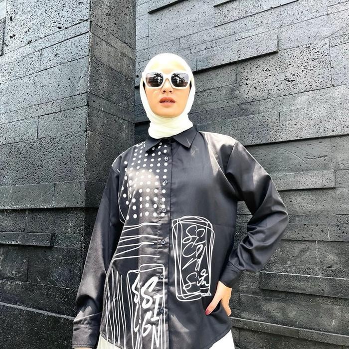 Hijara- SecondSign - Yereiza Shirt Atasan Kemeja Wanita Bahan Cotton Combad Oversize Panjang