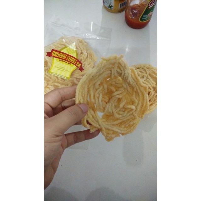 

AYOOOLLARIZSS!! Kerupuk mie bogor wayang emas 88 / kerupuk mie asinan bogor renyah gurih nikmat