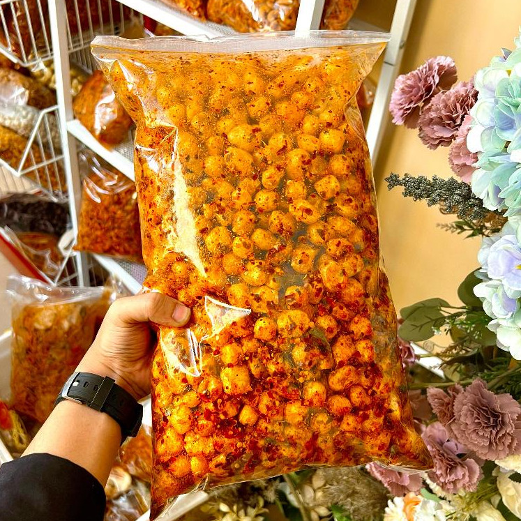 

Cemal Cemil Makyus Cimol Kering 500 Gram Bumbu Pedas Ekstra Daun Jeruk