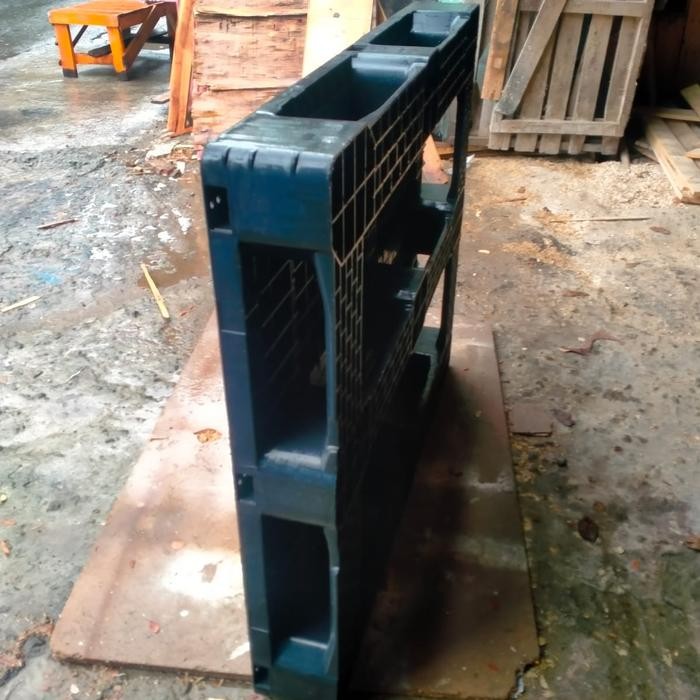 

PALT PLSTK MUDEL PLAT WARN ABUABU UKURAN 100X120X15