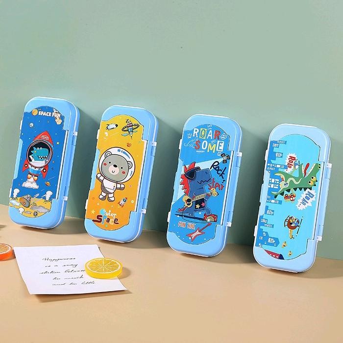 

ID KOTAK PENSIL MULTIFUNGSI/TEMPAT PENSIL ANAK SEKOLAH DENGAN KARAKTER LUCU